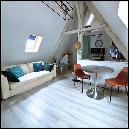L'escapade Apartment *